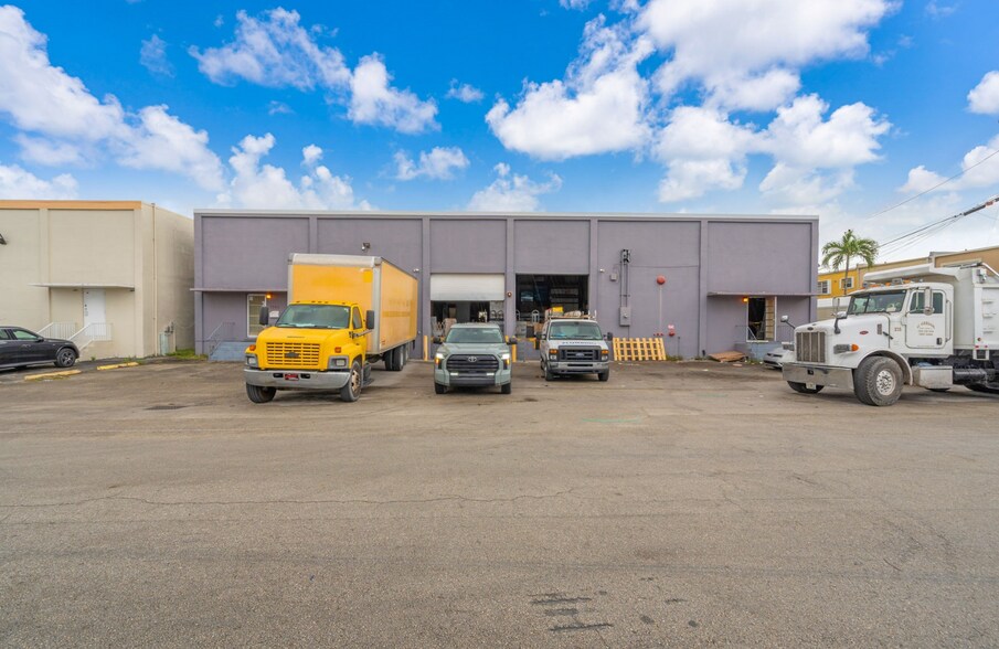 More Photos Of 7395 W 18th Ln, Hialeah Warehouse For Sale