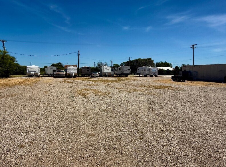 More Photos Of 423 TX-114, Megargel Trailer Camper Park For Sale