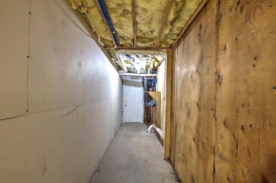 More Photos Of 225 West St, Evanston Light Manufacturing For Sale