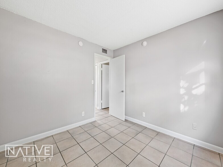More Photos Of 612 NE 2nd Ave, Fort Lauderdale Apartments For Sale
