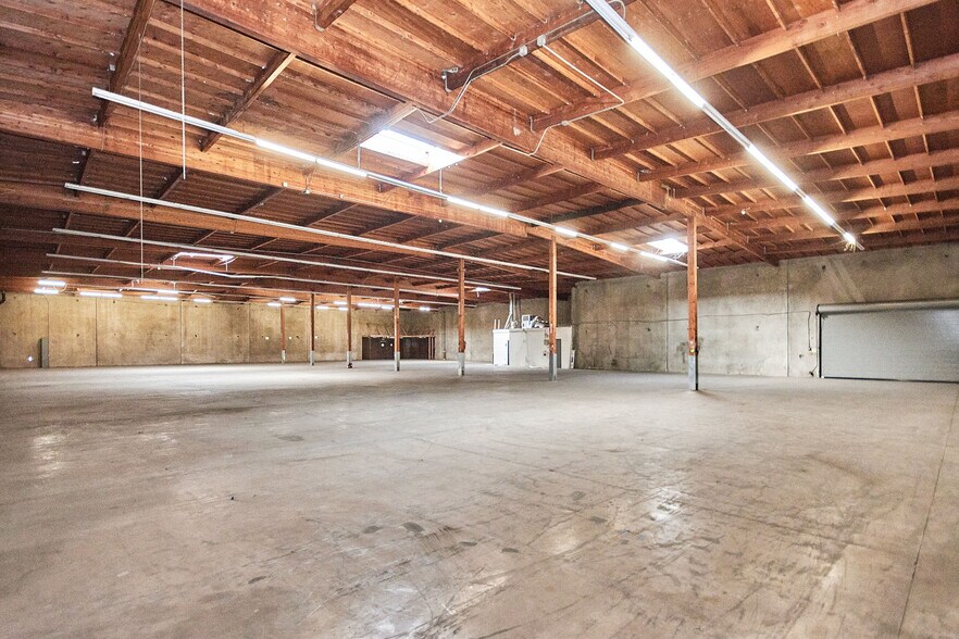 More Photos Of 6840-6846 Suva St, Bell Gardens Unknown For Lease