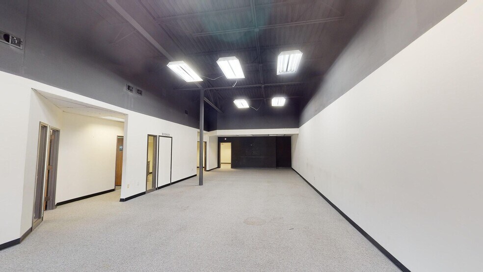 More Photos Of 3201 Atlanta Industrial Pky NW, Atlanta Light Distribution For Lease