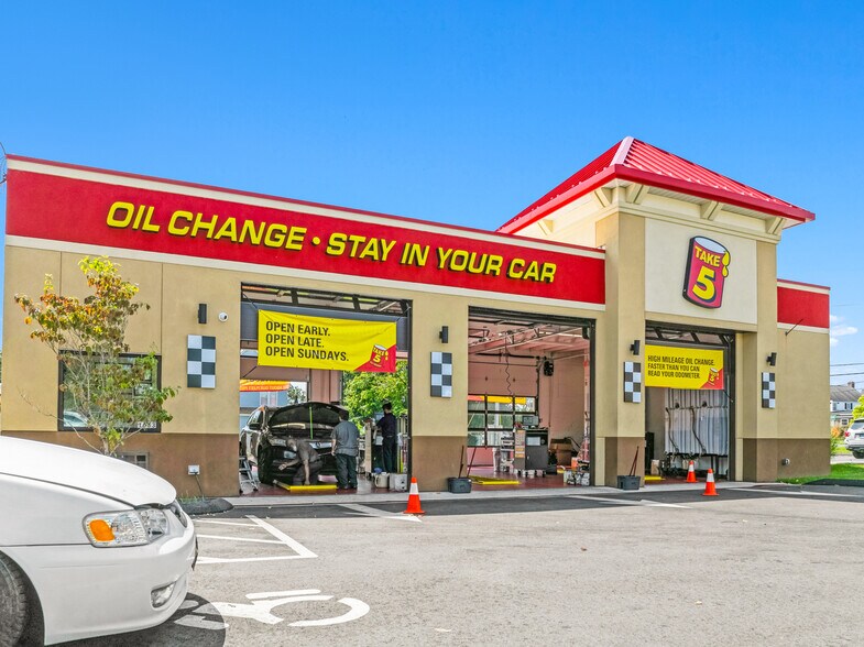 More Photos Of 1683 Barnum Ave, Stratford Service Station For Sale