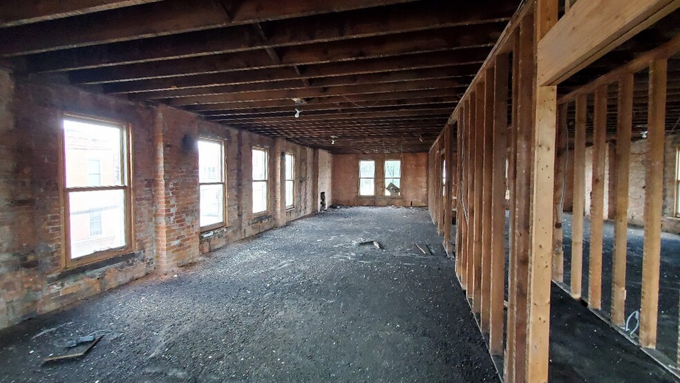 More Photos Of 941 W Broad St, Columbus Storefront Retail Office For Sale