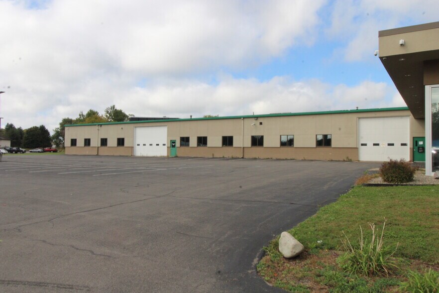 More Photos Of 3861-3870 West Rd, Cortland Auto Dealership For Sale