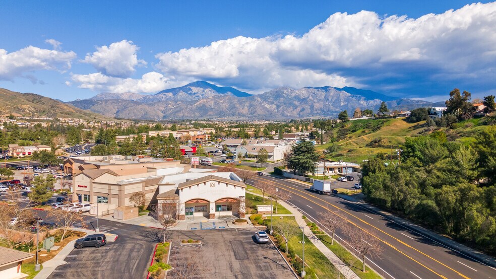 More Photos Of 33494 Oak Glen Rd, Yucaipa Medical For Lease