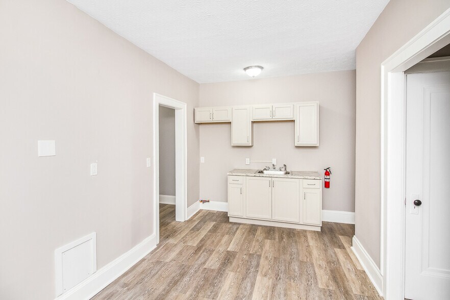 More Photos Of 3498 Bosworth Rd, Cleveland Apartments For Sale