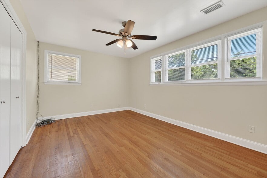 More Photos Of 7205 Livingston Rd, Oxon Hill Office Residential For Sale