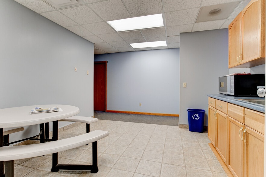 More Photos Of 5773 E Main Street Rd, Batavia Warehouse For Lease