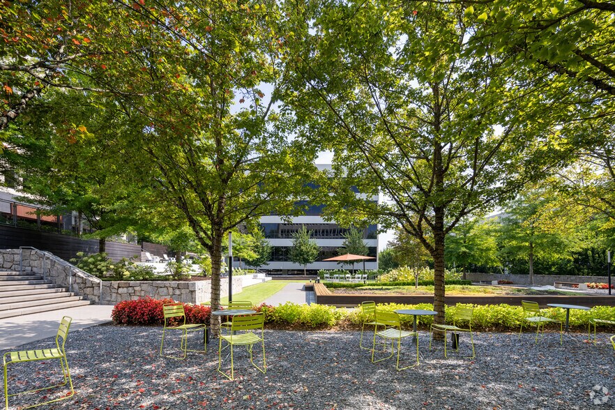 More Photos Of 275 Interstate North Cir SE, Atlanta Office For Lease