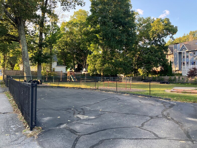 More Photos Of 349 Massasoit Rd, Worcester Daycare Center For Sale