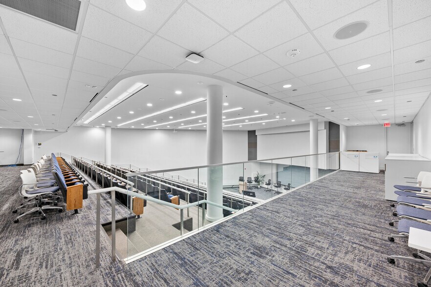 More Photos Of 26555 Northwestern Hwy, Southfield Office For Lease