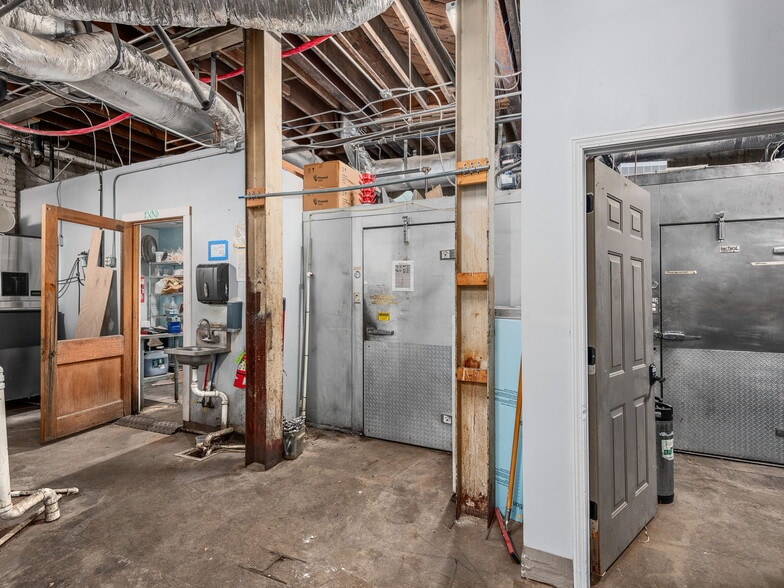 More Photos Of 48 College St, Asheville General Retail For Lease