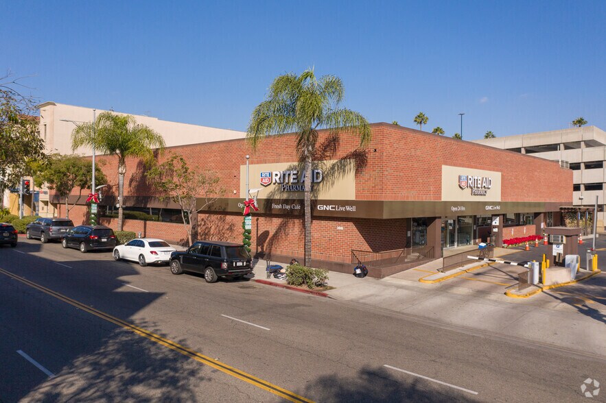 Primary Photo Of 300 N Canon Dr, Beverly Hills Drugstore For Lease