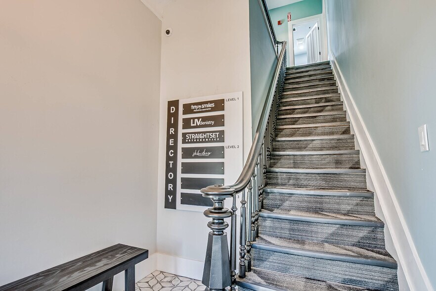 More Photos Of 123 Green St, Woodbridge Office Residential For Lease