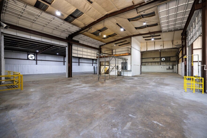 More Photos Of 23609 W Hardy Rd, Spring Warehouse For Sale