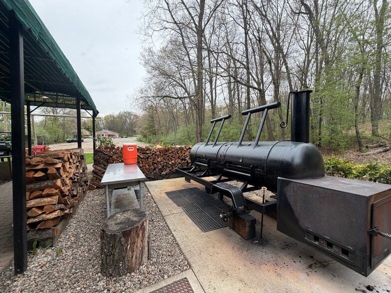 More Photos Of 12227-12229 Seymour Rd, Grass Lake Restaurant For Sale