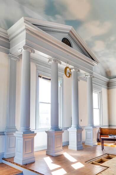 More Photos Of 520 N 25th St, Richmond Lodge Meeting Hall For Lease