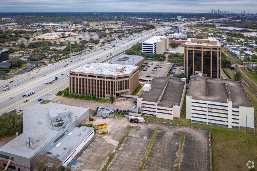 More Photos Of 13111 Northwest Fwy, Houston Office For Lease