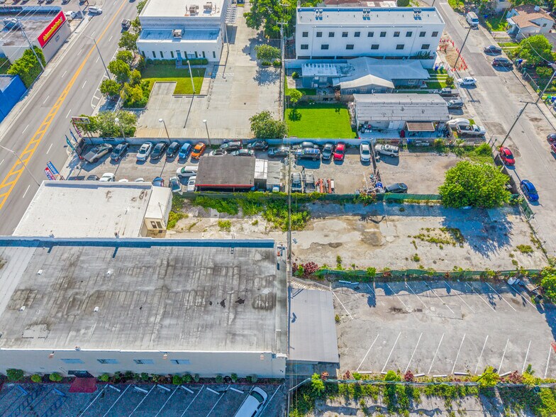 More Photos Of 2548 NW 36th St, Miami Auto Dealership For Lease