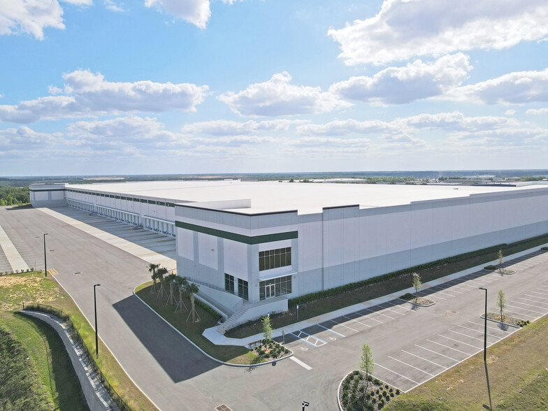 Primary Photo Of 2550 American Way, Groveland Distribution For Lease