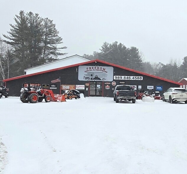 More Photos Of 4433 S Huron Rd, Standish General Retail For Sale