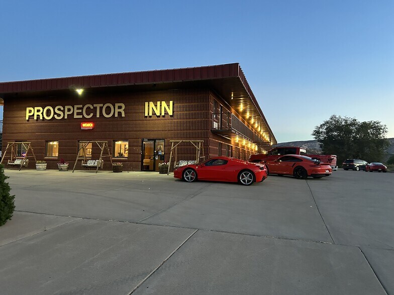 More Photos Of 380 W Main St, Escalante Hotel For Sale