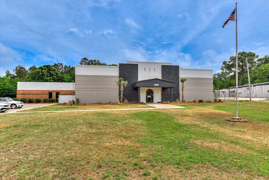 More Photos Of 1089 Augusta Rd, Warrenville Office For Sale