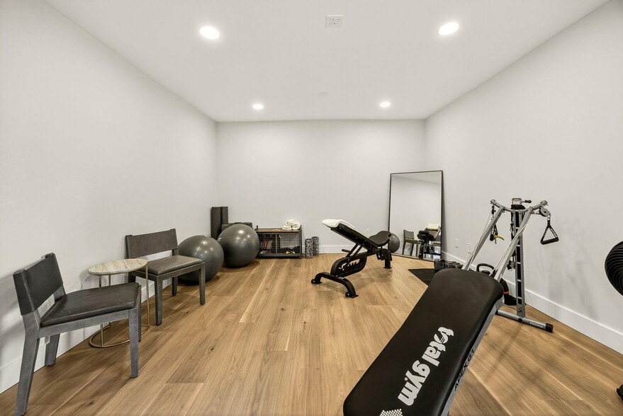 More Photos Of 111 Cedar St, Rogue River Office Residential For Sale