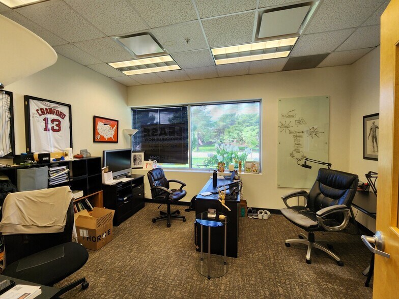 More Photos Of 10520 N Baehr Rd, Mequon Light Manufacturing For Lease