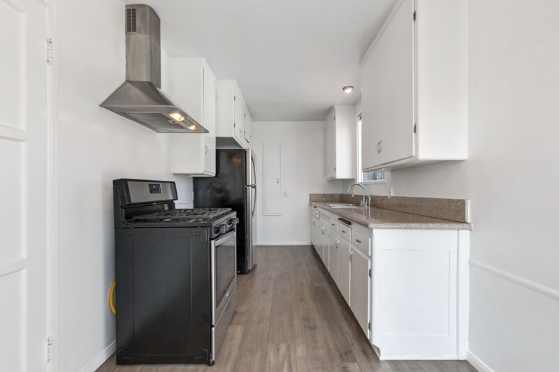 More Photos Of 2117 Stewart St, Santa Monica Apartments For Sale