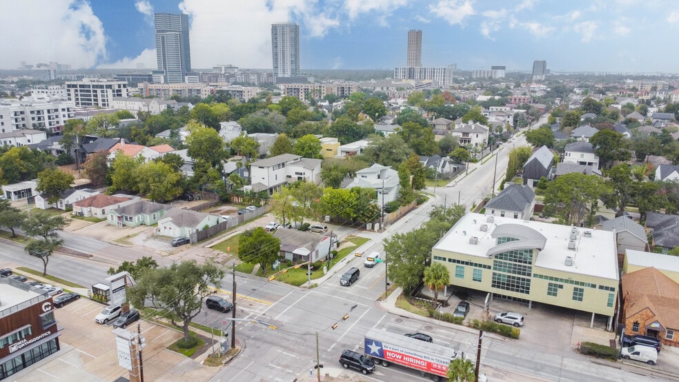 More Photos Of 2202 Richmond Ave, Houston Medical For Sale