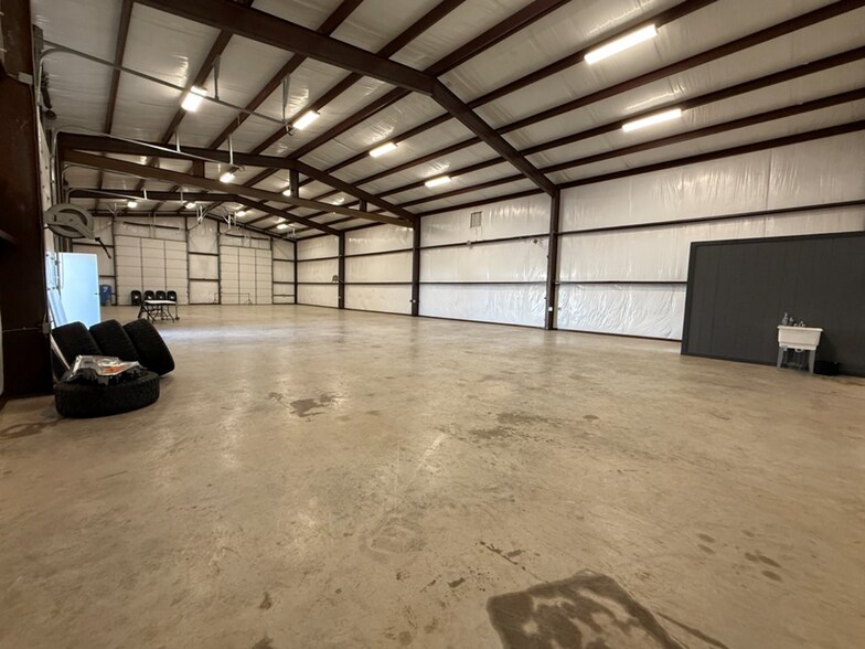 More Photos Of 8011 E County Road 90, Midland Warehouse For Lease
