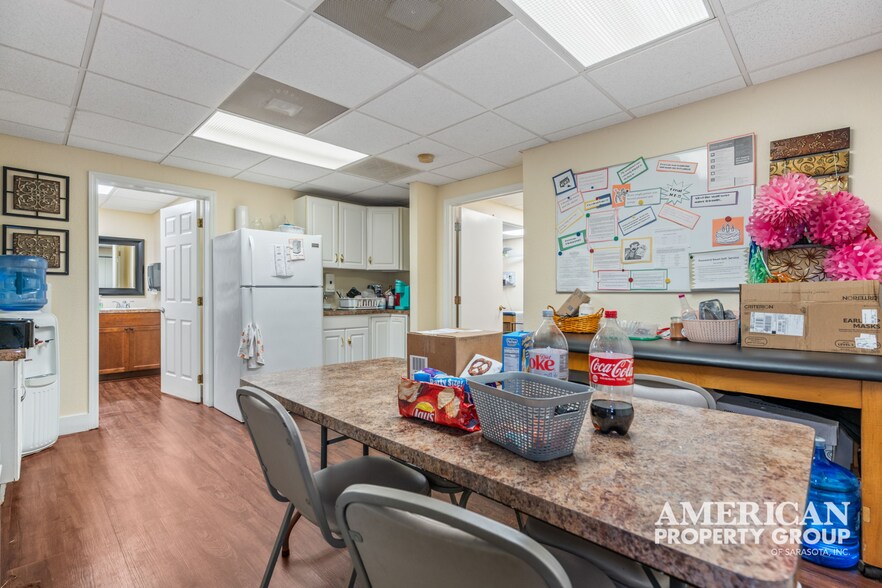 More Photos Of 2450 Tamiami Trl, Port Charlotte Medical For Sale