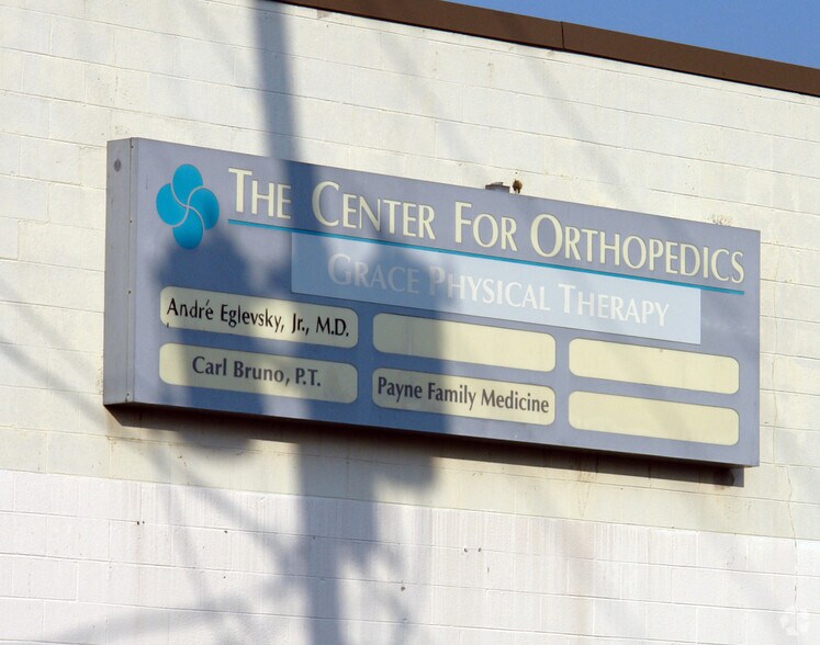 More Photos Of 2201 Charles St, Fredericksburg Medical For Lease