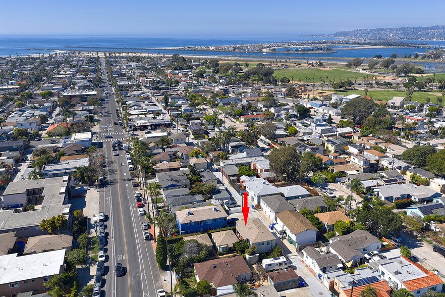 More Photos Of 4618 Voltaire St, San Diego Multifamily For Sale