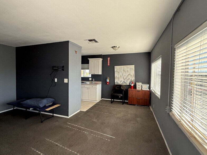 More Photos Of 9624-9626 Artesia Blvd, Bellflower Auto Dealership For Lease