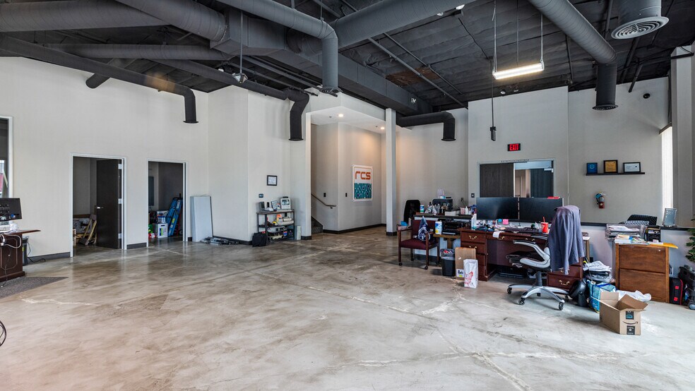 More Photos Of 1945 W 9th St, Upland Loft Creative Space For Lease