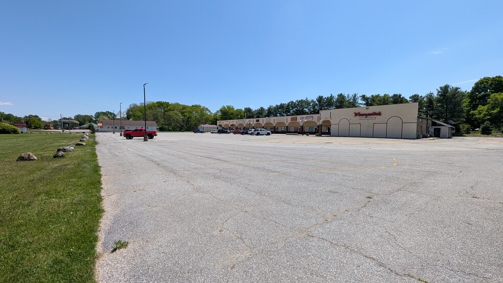 More Photos Of 705 County Road 6, Elkhart Freestanding For Sale