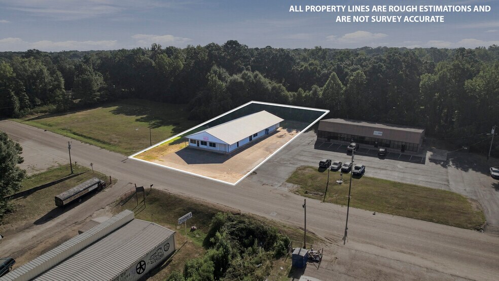 More Photos Of 903 S Locust St, Mccomb Freestanding For Sale