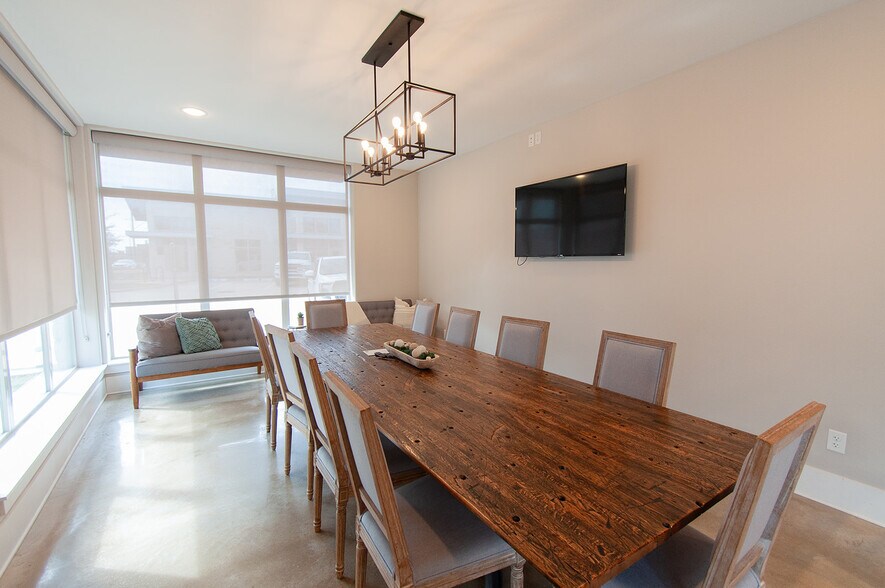 More Photos Of 1645 Greens Prairie Rd W, College Station Office For Sale