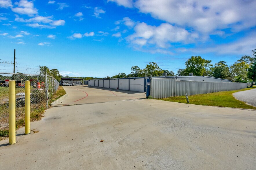 More Photos Of 36522 Coleman Rd, Magnolia Self Storage For Sale