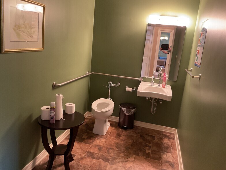 More Photos Of 1666 S Forest Ave, Luverne Medical For Sale