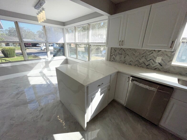 More Photos Of , Saint Petersburg Multifamily For Sale