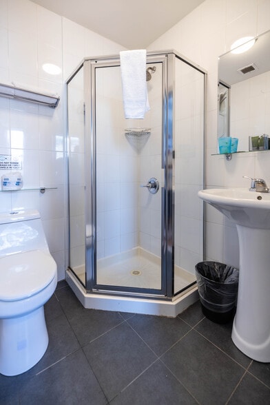 More Photos Of 65 E 129th St, New York Hotel For Sale