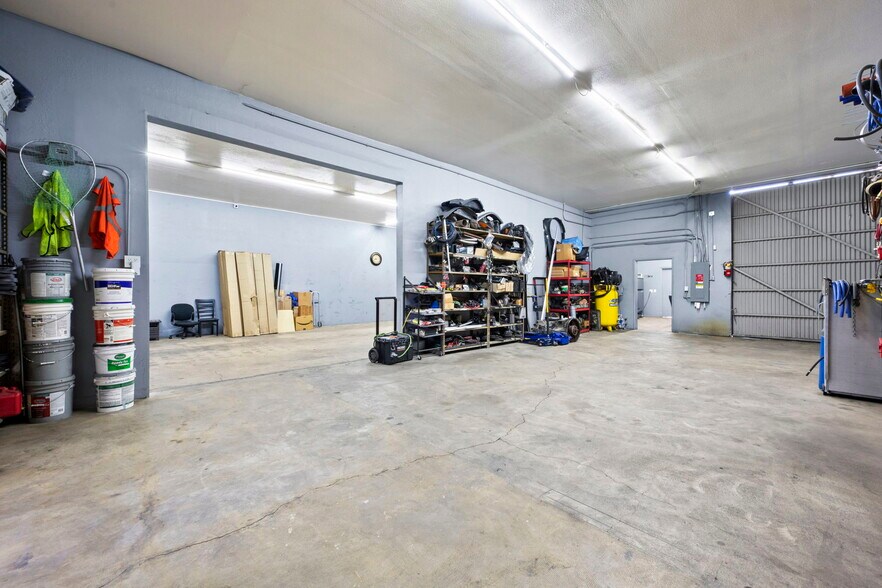 More Photos Of 1033-1047 W 3rd St, San Bernardino Warehouse For Sale