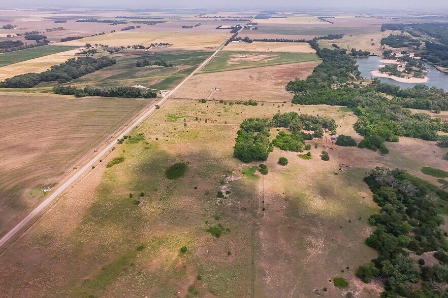 More Photos Of 9111 Long View Road, Burrton Land For Sale