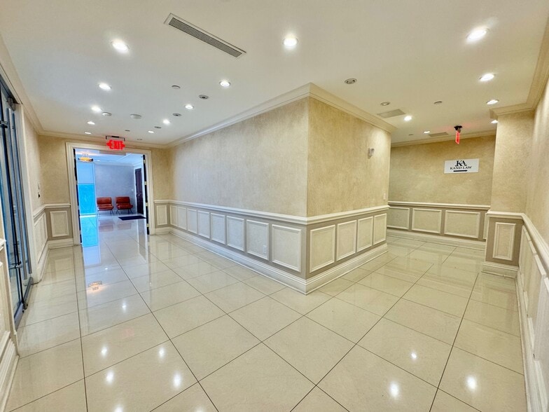 More Photos Of 215-15 Northern Blvd, Bayside Storefront Retail Office For Lease