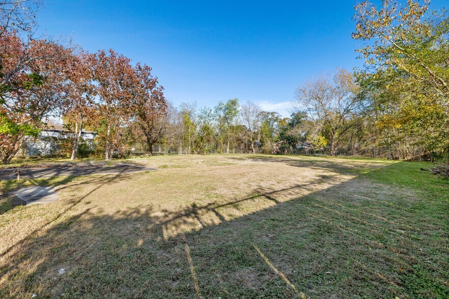More Photos Of 5201 Martin Luther King Jr Blvd, Houston Land For Sale