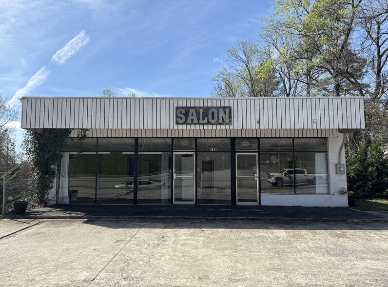 Primary Photo Of 488 SE Veterans Memorial Hwy, Mableton Freestanding For Sale